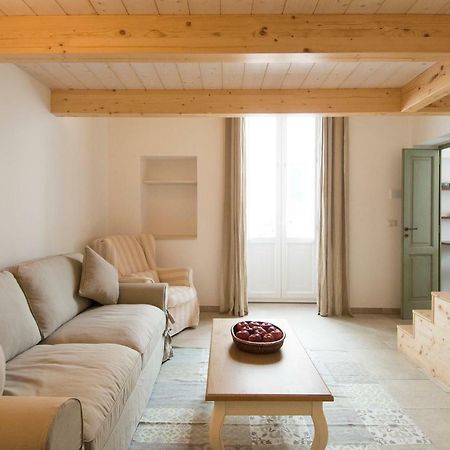 Dimora Via Vitti - Puglia Mia Apartments モノーポリ エクステリア 写真